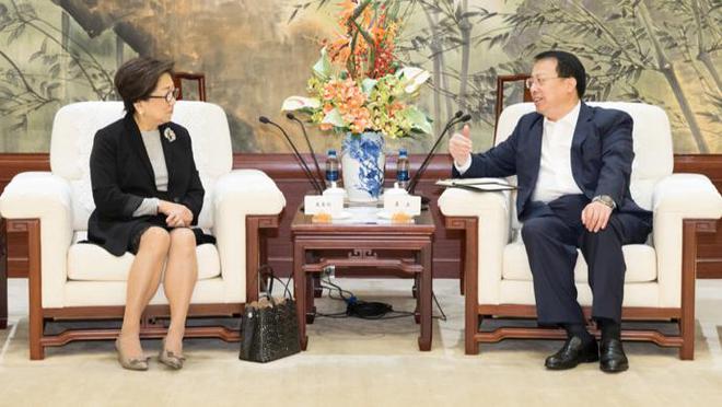 上海市长会见香港交易所主席，加强金融合作，促进沪港“双城记”取得更多成果