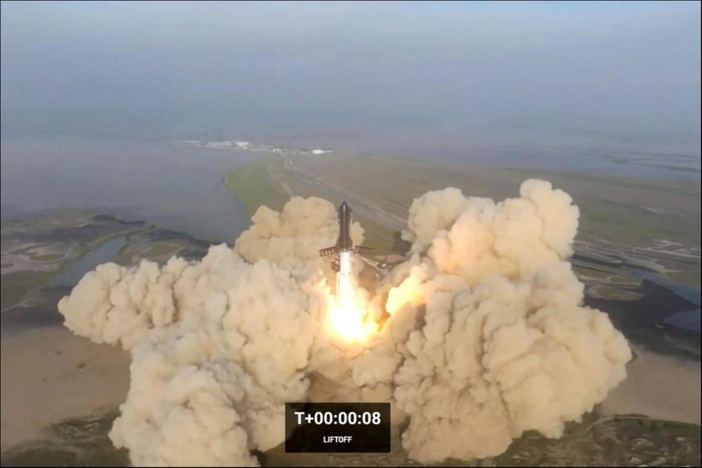 SpaceX星舰首飞升空后爆炸，马斯克的“火星梦”到底有多难？｜钛媒体焦点
