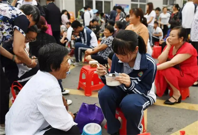 高三陪读陪到床上去