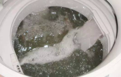 波轮洗衣机怎么清理里面的脏东西小天鹅