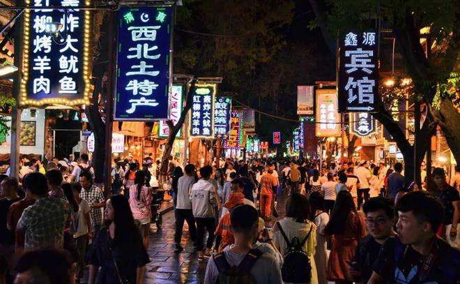 香港“搞活夜市”的难度与出路