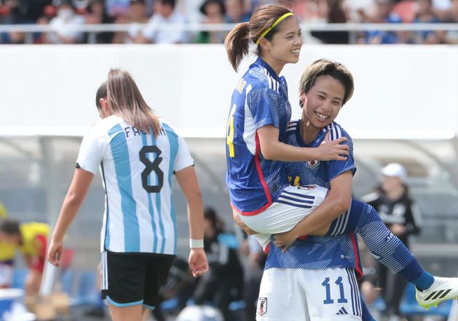 6人破门，8-0！日本女足太强了：疯狂吊打阿根廷，派二队踢亚运会