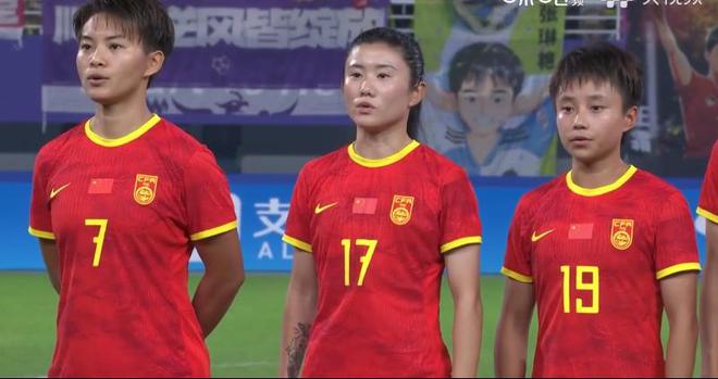 王炸！中国女足半场2-0吊打泰国：王霜戏耍门将 全队乐开花