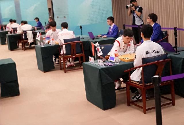 柯洁亚运会收获两枚银牌 男团决赛中国1-4憾负韩国时隔13年再丢金