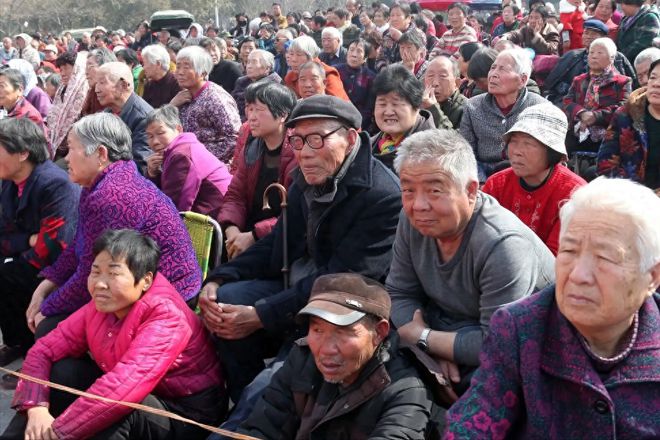 明年将会比今年更难熬？普通老百姓将面临4个难题，建议早做准备