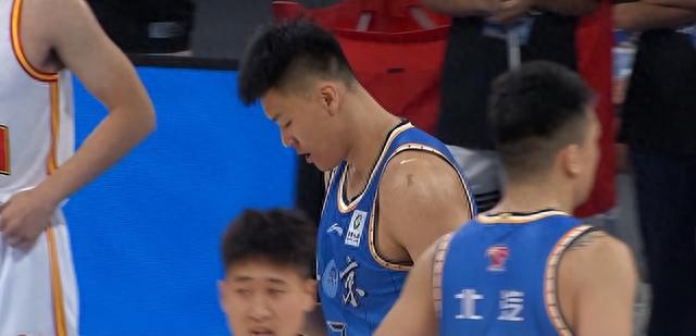 CBA战报：北京5人得分上双力克吉林 姜宇星空砍24+5 姜伟泽16分