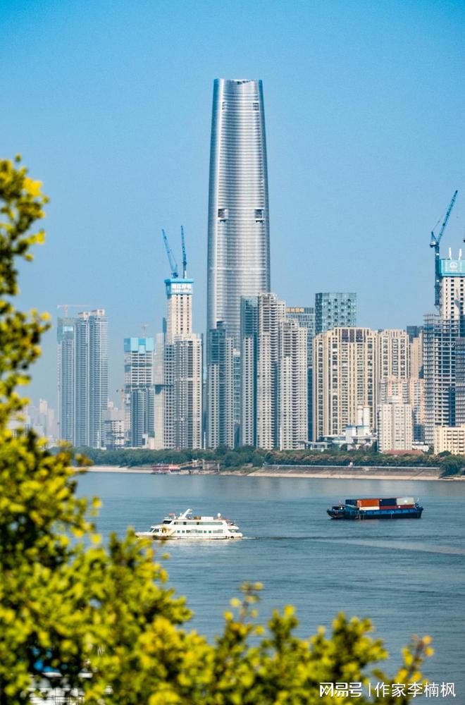 中部崛起看湖北，但也不能光靠湖北和武汉，郑州长沙也要给力一点