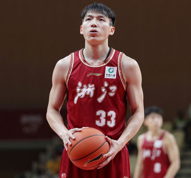 CBA：林葳缺席南京28分惨败浙江 佩里三节25+14吴前14中4取两双