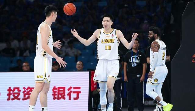 102-81！广厦轻取江苏迎四连胜，孙铭徽三分10中7轰33+8卡巴两双