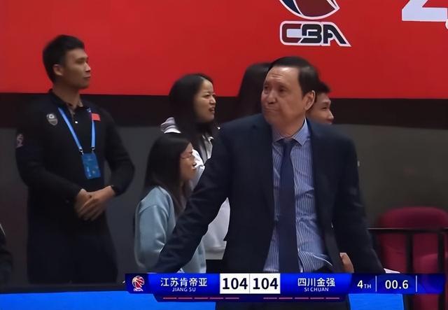 CBA疯狂一夜！四川诡异输球 阿的江为儿子感到高兴 杨瀚森被针对