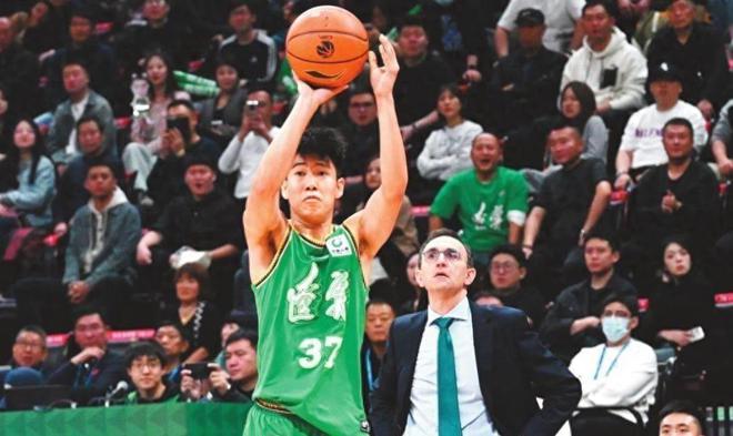 辽宁107-75战胜天津 球员评分：5人满分，5人及格，1人拉胯